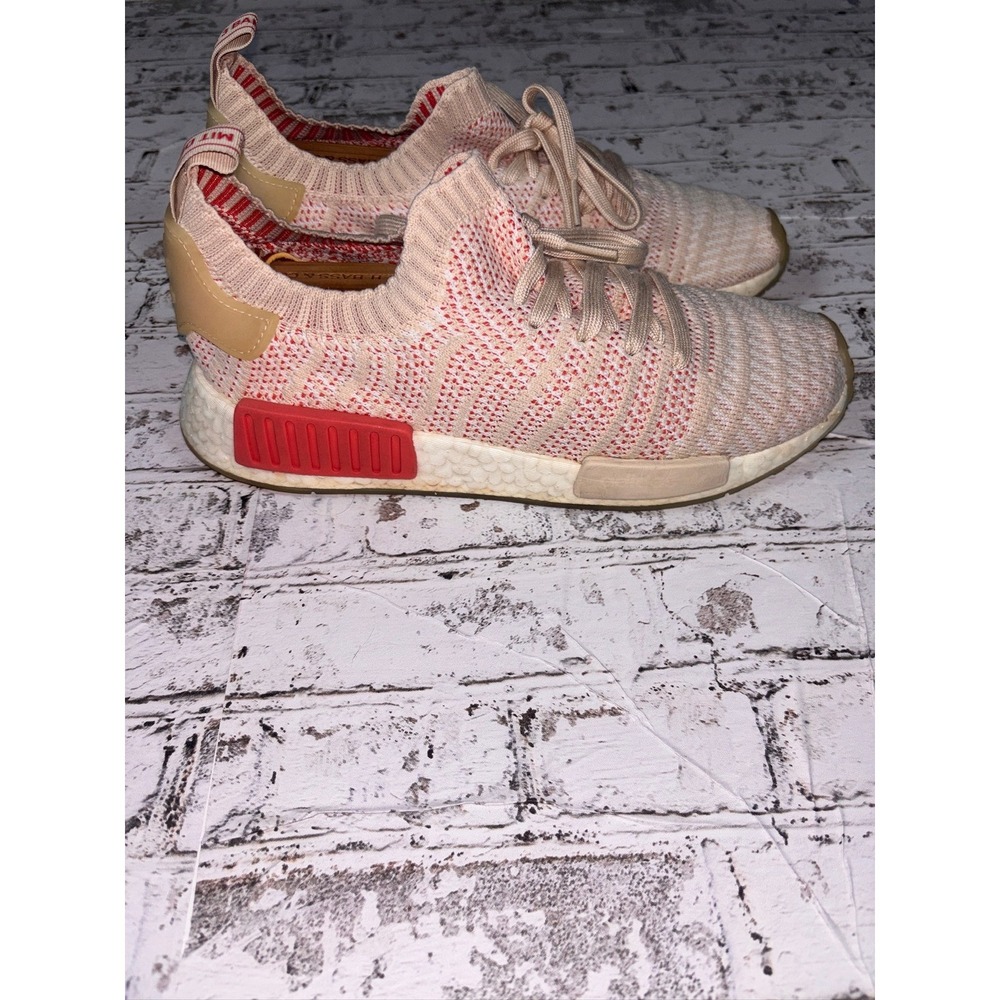 Adidas NMD R1 Primeknit Womens pink/white CQ2030 Running Shoes  Size 8.5 - Picture 3 of 7